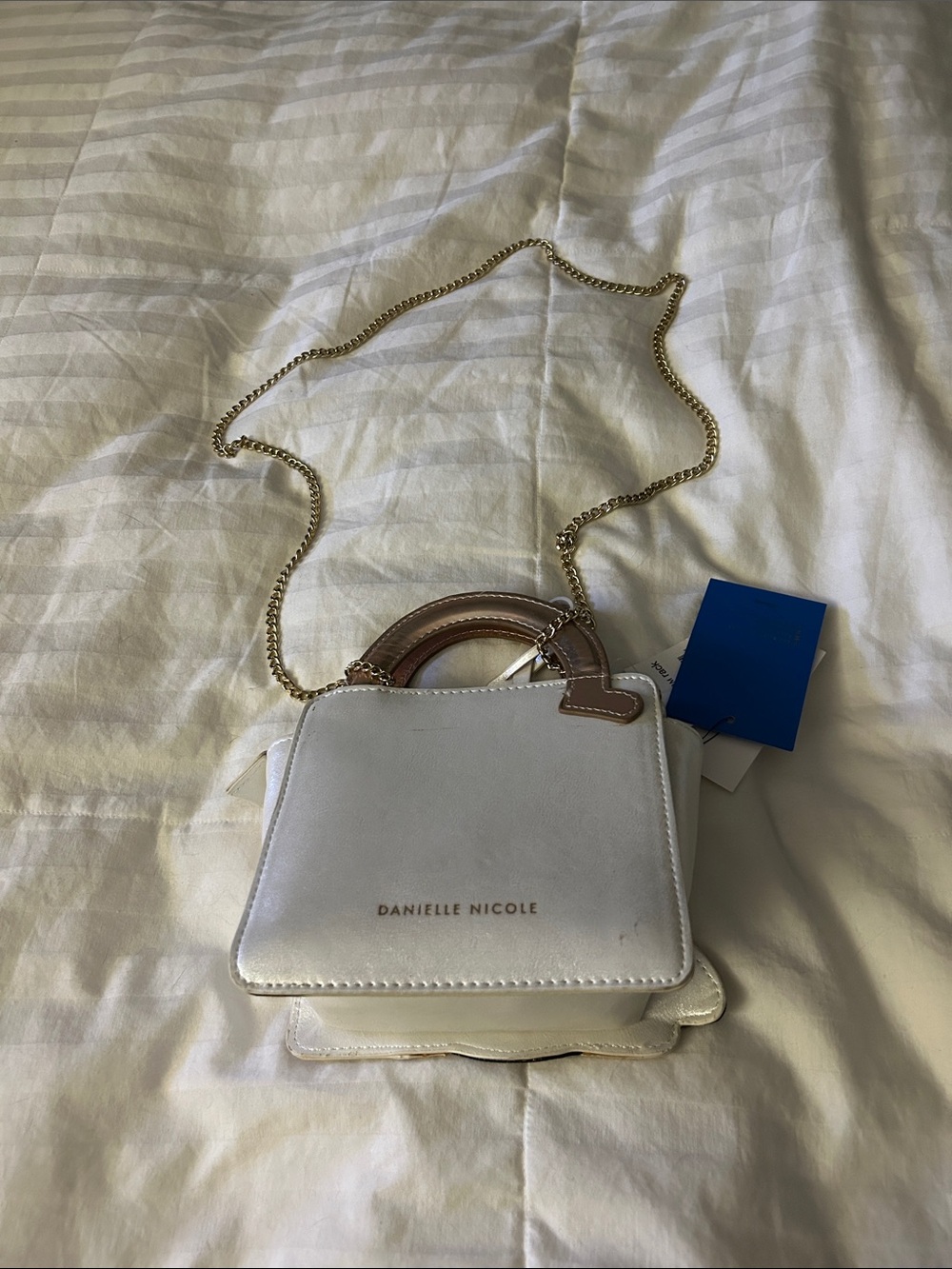 Mrs. Potts Danielle Nicole  Crossbody Bag with Gold Chain - Picture 2 of 5